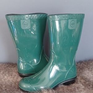 UGG kids rain boots
